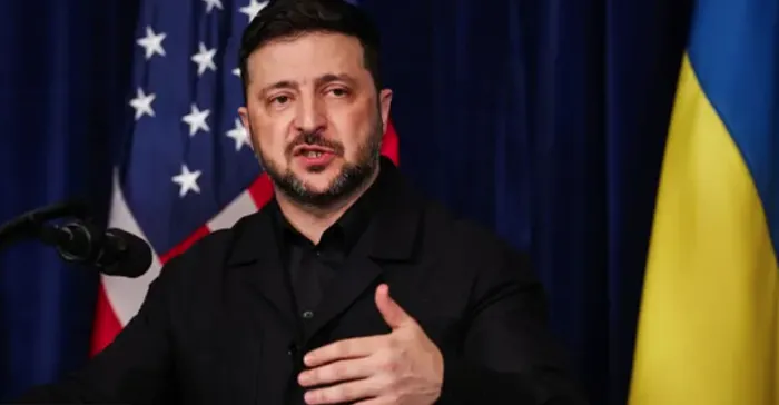 زيلينسكي: التنازل عن أي أراضٍ مسألة حساسة وليست قرارا فرديا
