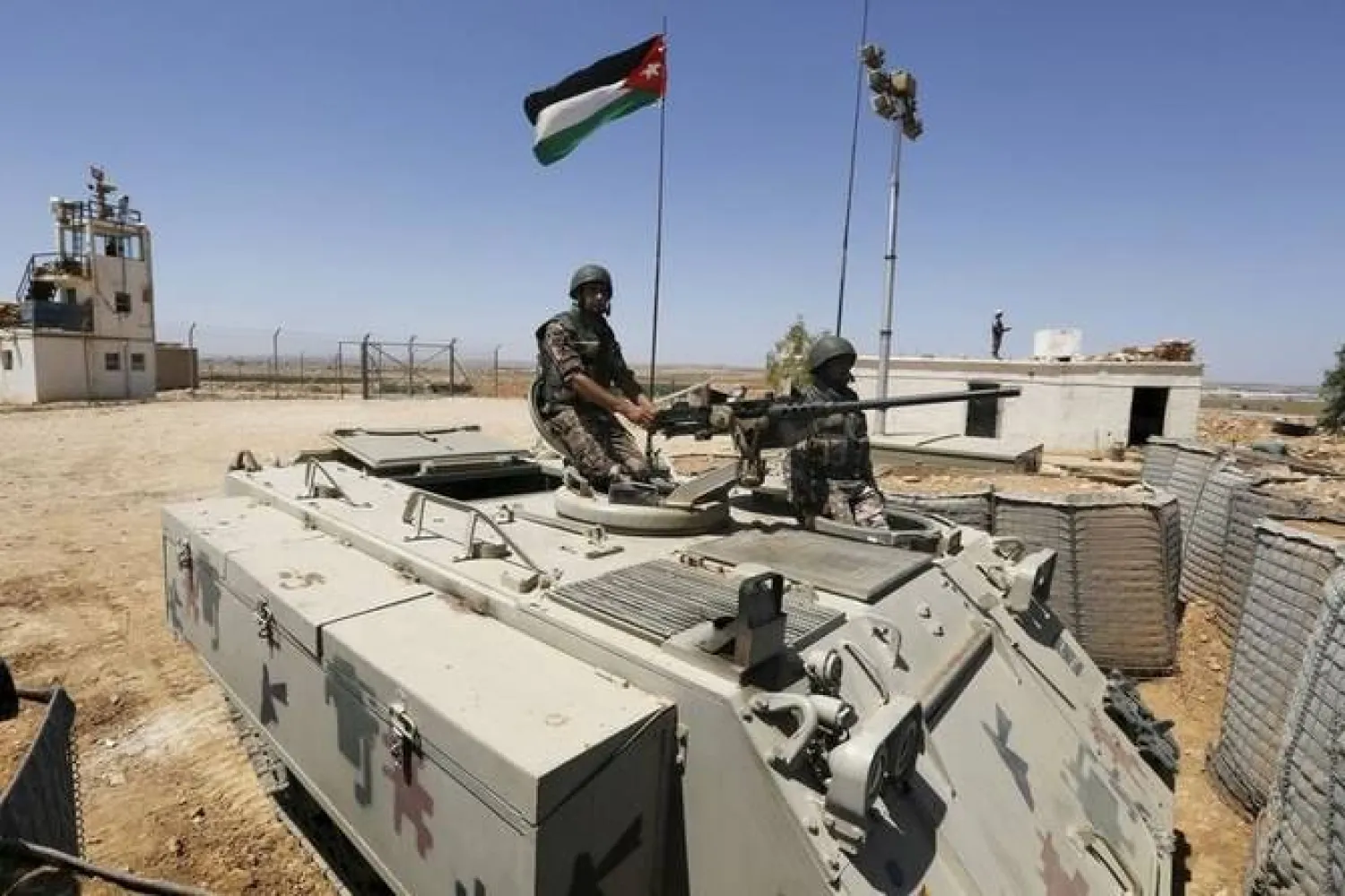 الجيش الأردني يعلن إسقاط ثلاثة صواريخ أطلقت من إيران