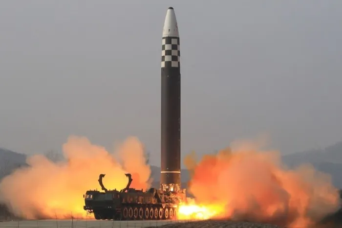 الجيش الأمريكي: إطلاق كوريا الشمالية لصاروخ لا يهدد موظفينا أو لحلفائنا