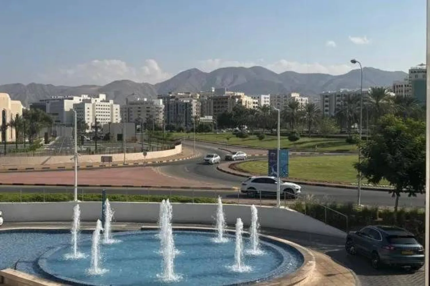عُمان تقلص دينها العام إلى 36.6 مليار دولار رغم تراجع إيراداتها 