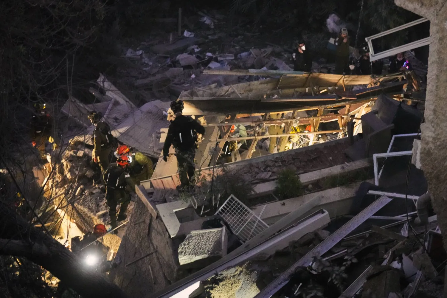 ترمب يضغط على إيران بـ«ثلاثاء الجسور والمحطات»