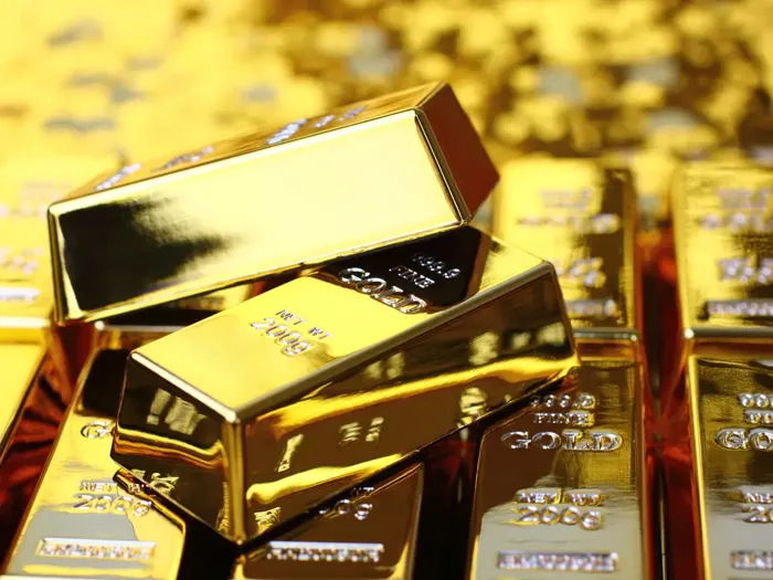 الذهب يلتقط الأنفاس بعد ارتفاعات قياسية وسط جني أرباح