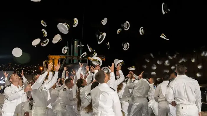 وسط مخاوف من تفشيها.. عدوى جلدية جماعية تصيب طلاب البحرية الإسرائيلية