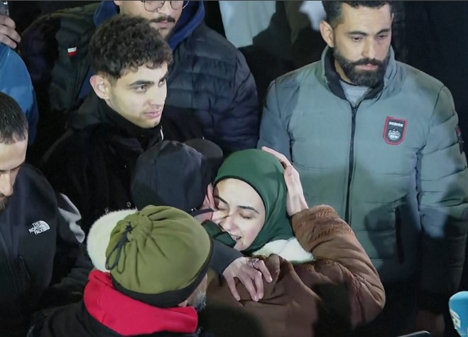 وصول دفعة من الأسرى الفلسطينيين المفرج عنهم ضمن المرحلة الأولى من صفقة التبادل