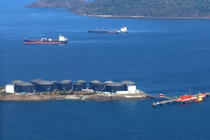 النفط يواصل ارتفاعه مع تصعيد ترامب لخطابه ضد إيران