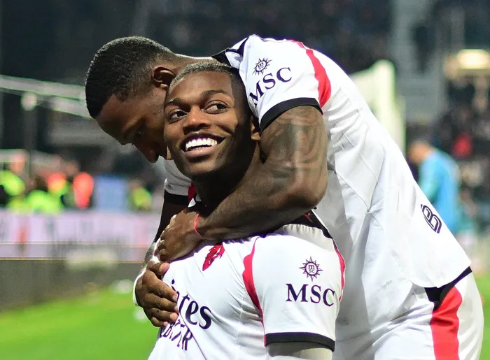 ميلان يفوز على كالياري في الدوري الإيطالي