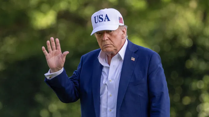 ترامب: أنقذنا طيارنا الثاني من خلف خطوط العدو في جبال إيران الوعرة