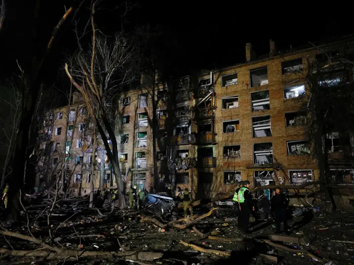 انفجارات في كييف وإعلان حالة إنذار جوي