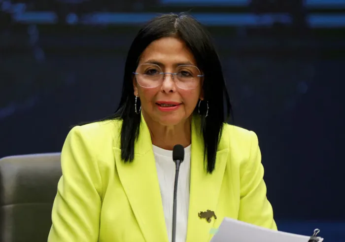 رودريجيز تبدأ حكم فنزويلا بإعلان الحداد وانتقاد العملية الأمريكية