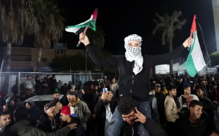 احتفالات في غزة بعد موافقة حماس على خطة ترامب لوقف الحرب