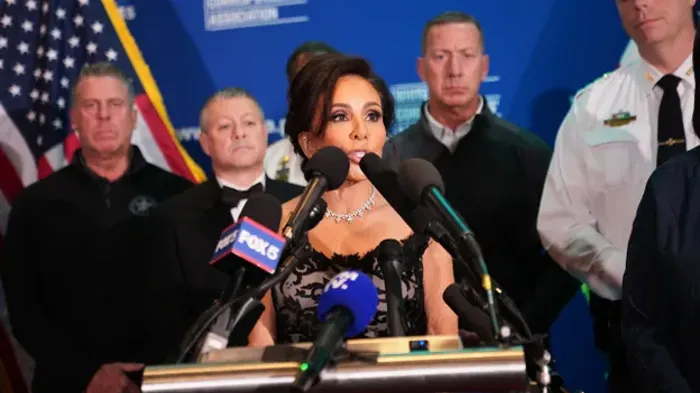 اتهامات فيدرالية لـ"مهاجم البيت الأبيض".. وعقوبات مغلظة في انتظاره