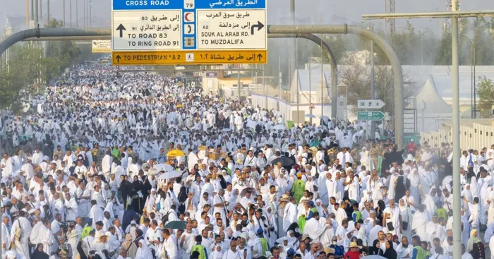 توافد ضيوف الرحمن على "عرفة" لأداء ركن الحج الأعظم