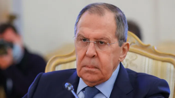 وزير خارجية روسيا يصل إلى كوريا الشمالية