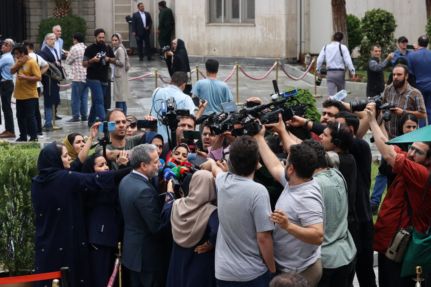 إيران تستأنف الحوار مع أوروبا