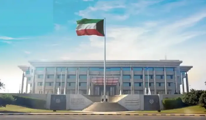 السلطات الكويتية: تعرض ناقلة النفط العملاقة السالمي لاستهداف إيراني