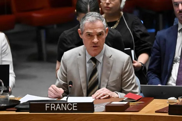 فرنسا تدعم القرار الأمريكي وتدعو لـ "نهاية دائمة للحرب" في غزة