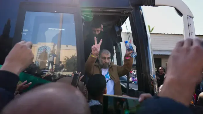 حماس: سلّمنا قوائم الأسرى الفلسطينيين وننتظر الاتفاق النهائي