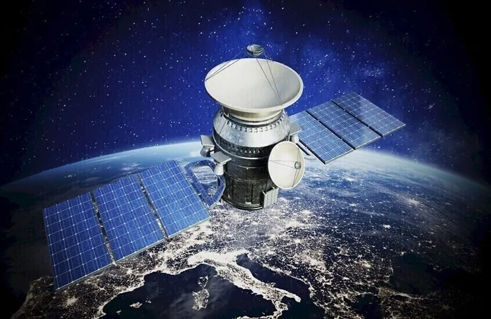 روسيا تطور أقمارا جديدة بمكونات محلية الصنع