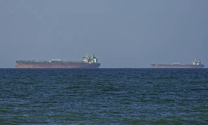 مسؤولون أمريكيون: إيران عاجزة عن فتح "هرمز " لصعوبة تحديد مواقع الألغام