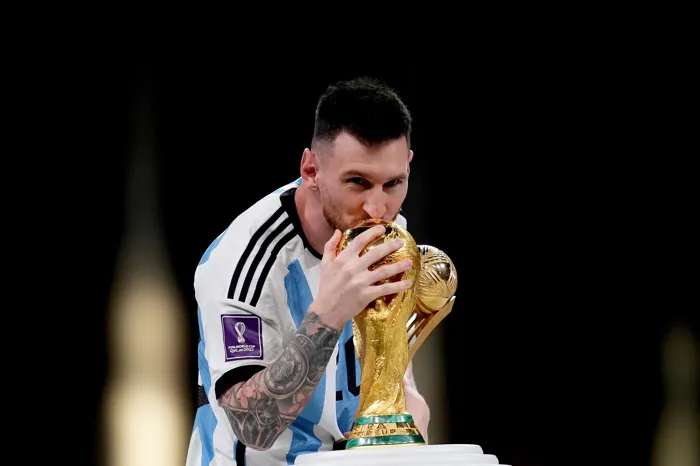 ميسي يتطلع للمشاركة في كأس العالم 2026
