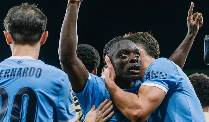 مانشستر سيتي يفوز على نابولي بثنائية في دوري أبطال أوروبا